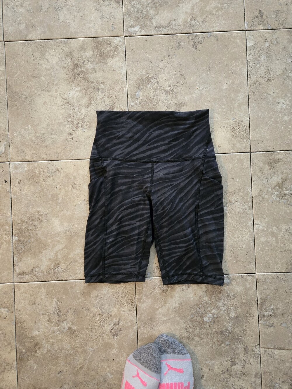 Lululemon Align Biker Shorts 8" With Pockets Black Zebra Print Size 4